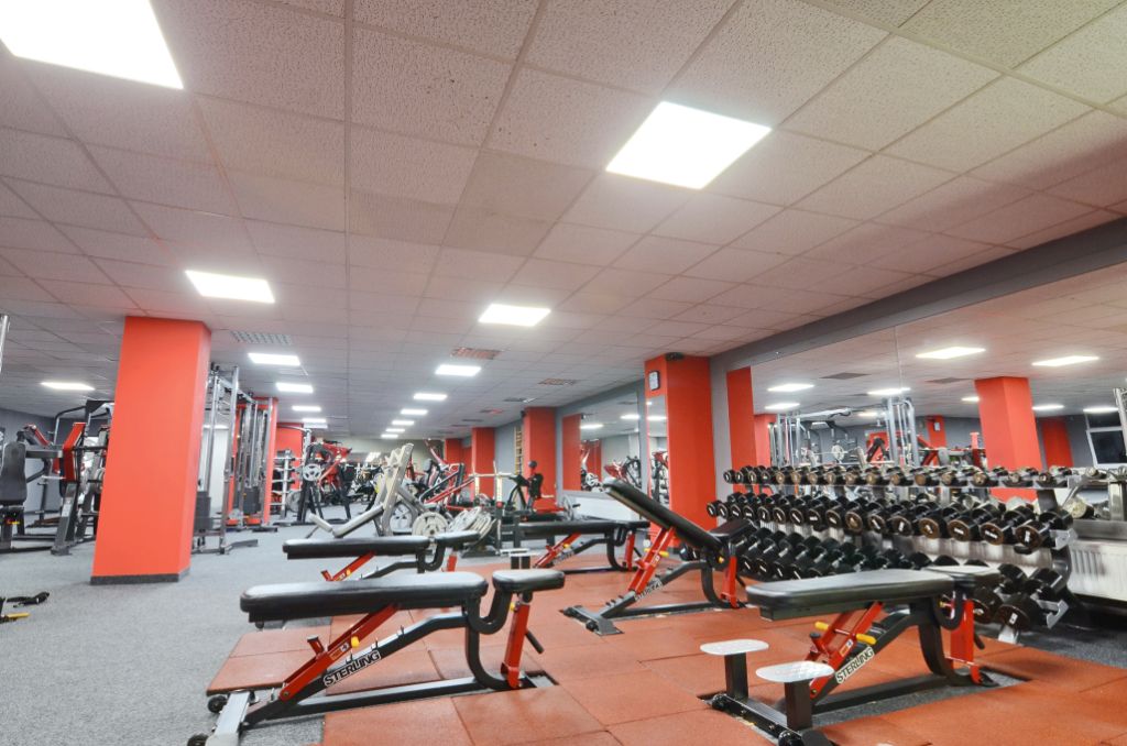 Komerční prostory - Fitness centrum Dee Gym
